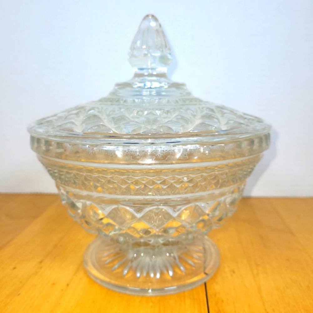 Vintage large crystal candy/nut dish